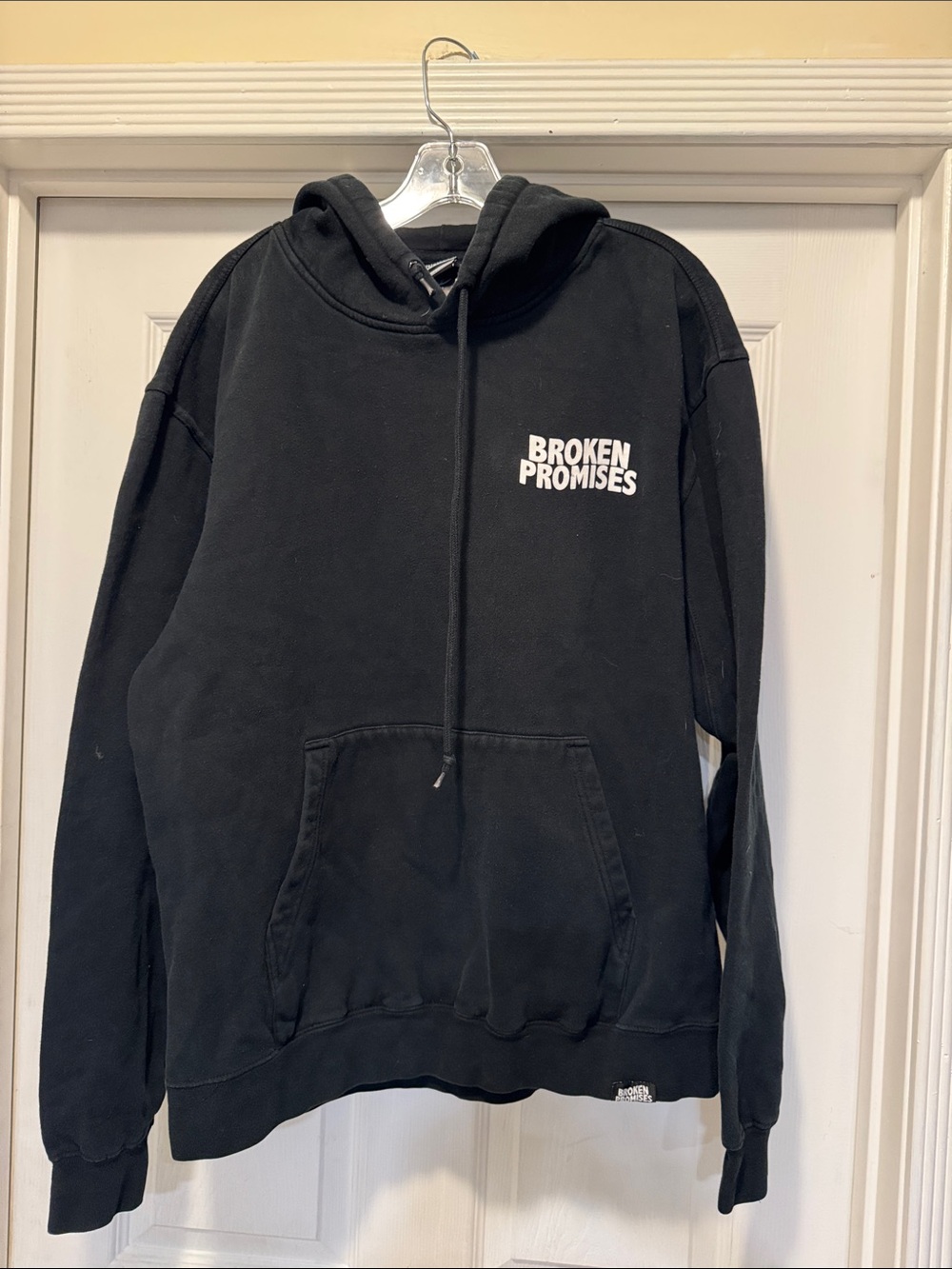 Broken promises Men's Black Hoodie Sweatshirt
